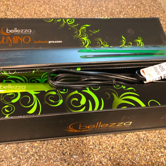 Bellezza  Metallic Green Limino - Picture 1 of 4
